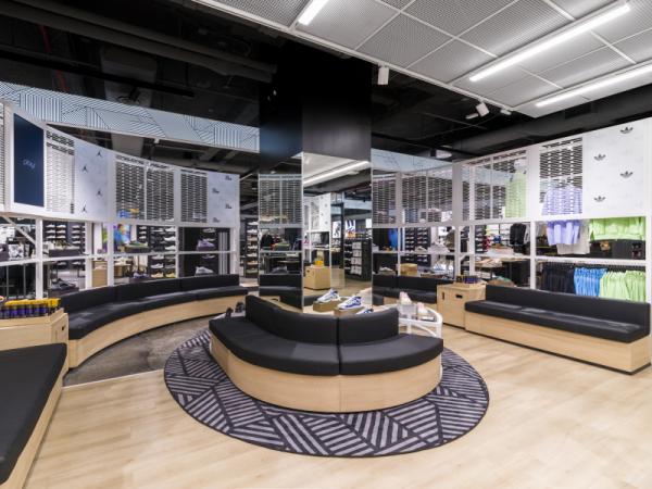 Foot Locker brings its "store of the future" concept to midtown Manhattan. (Photo: Foot Locker, Inc.)