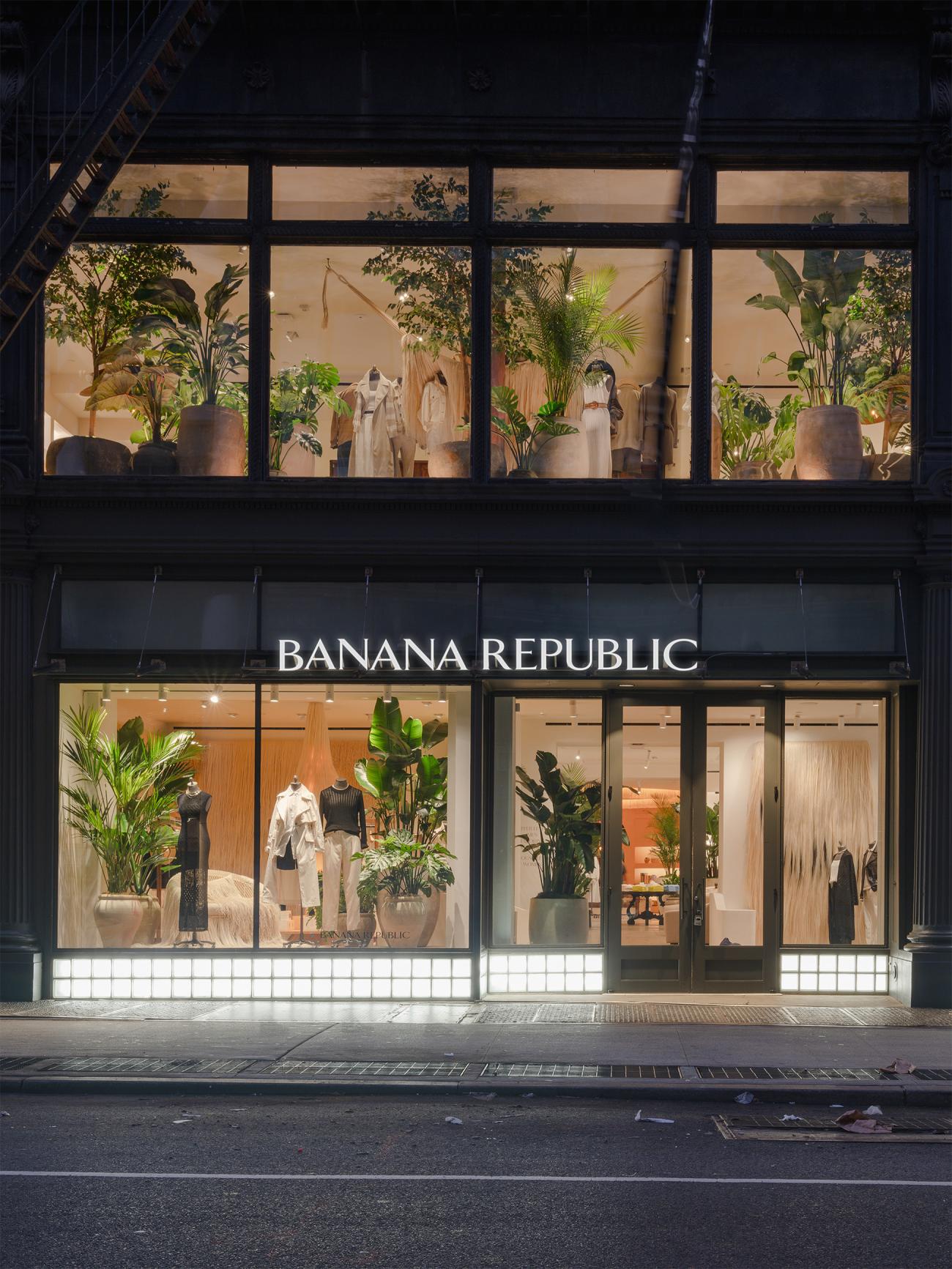 Banana Republic NYC flagship