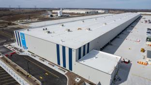 Walmart Minooka distribution center (Photo: Business Wire)